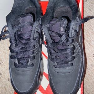 5.5 Nike GS Air Max 90 Black